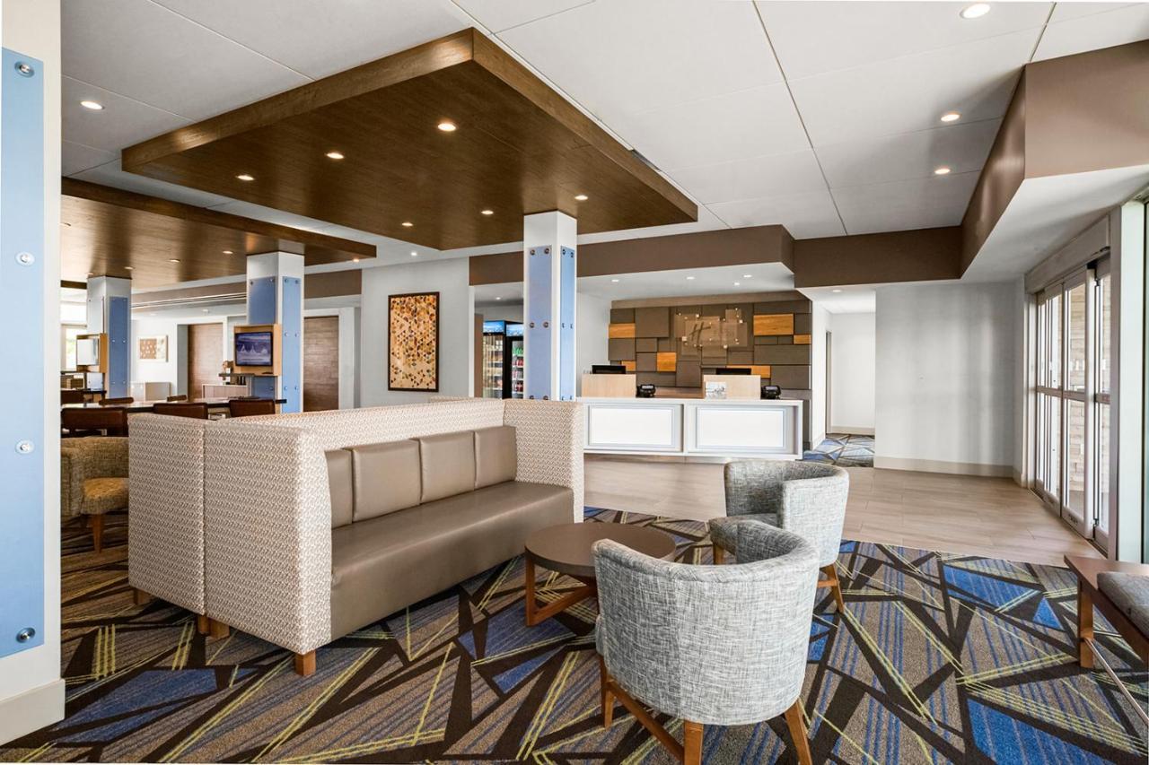 Holiday Inn Express & Suites Sanford - Lake Mary By Ihg Exterior photo