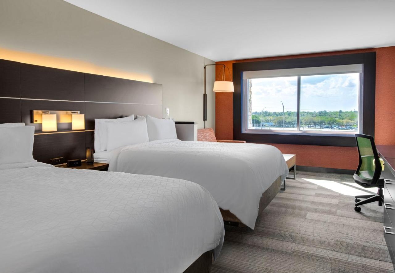 Holiday Inn Express & Suites Sanford - Lake Mary By Ihg Exterior photo