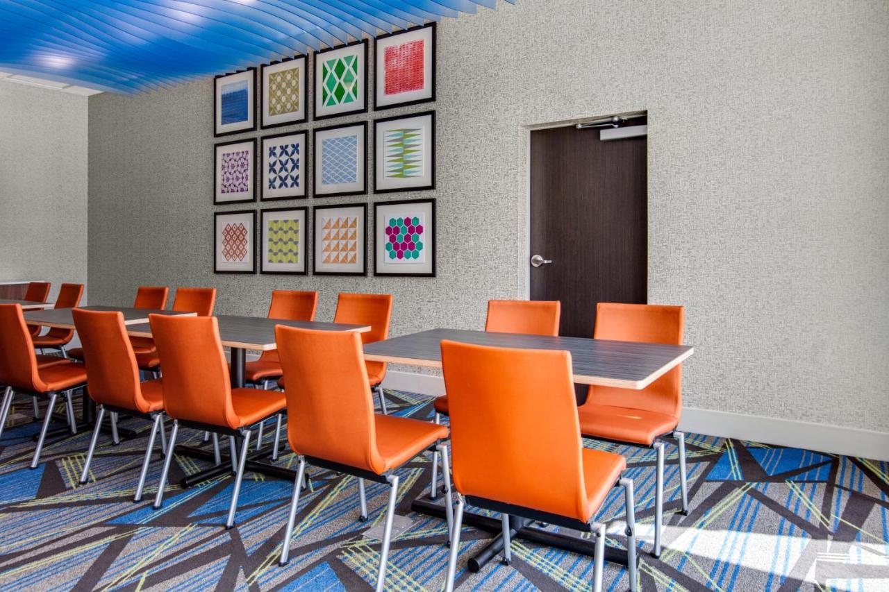 Holiday Inn Express & Suites Sanford - Lake Mary By Ihg Exterior photo